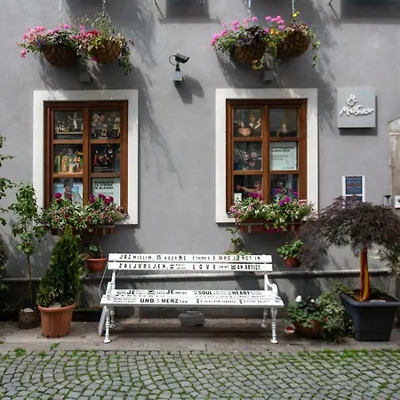 Crusader Street By Loft *